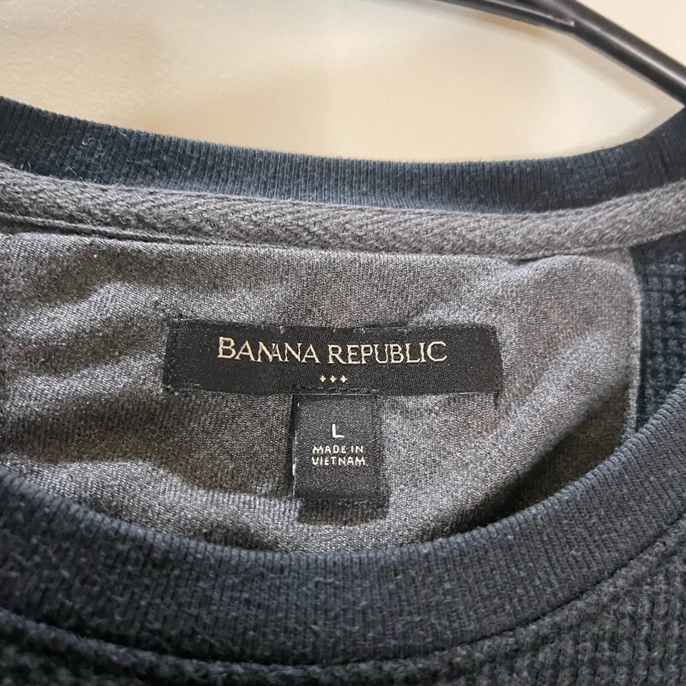 Banana Republic Navy Long Sleeve Waffle Knit Crew Neck Tee Size L